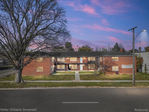 22330 W Warren Ave, Redford, MI 48239