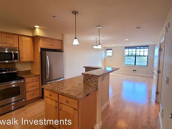 4th image of 1765 E Bayshore Rd Unit 202