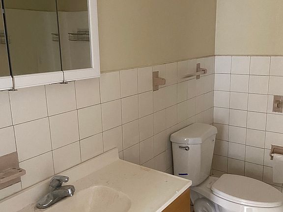 3rd image of 123 E High St APT 6