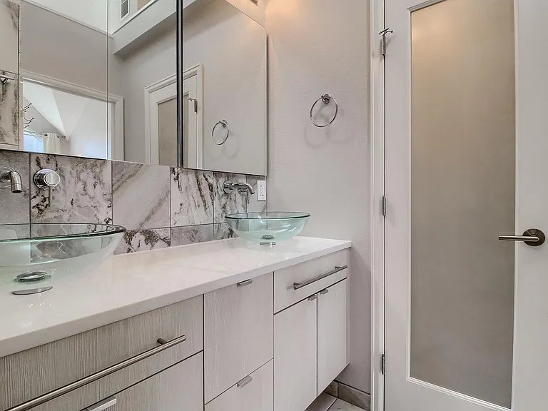170 S Jackson St #203 — Photo 20