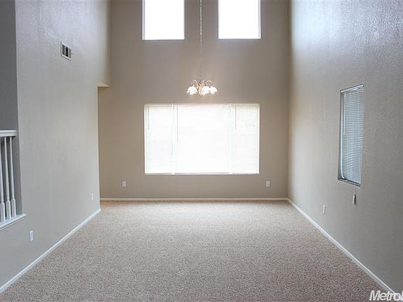 5th image of 1648 Truckee Ln