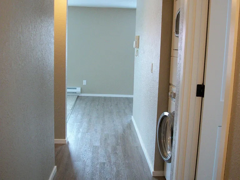 11250 Greenwood Ave N #201 — Photo 5