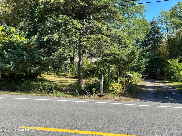 121 County Hwy 142A, Johnstown, NY 12095