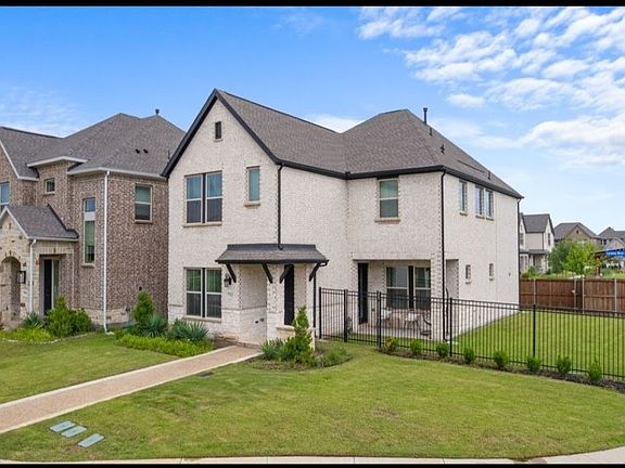 4th image of 711 Prairie Falcon Dr