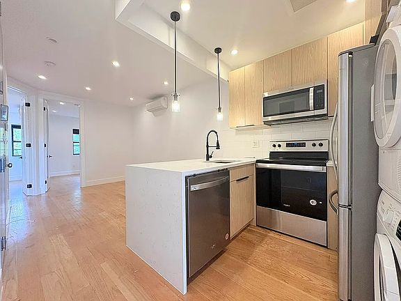 3rd image of 572 6th Ave #2