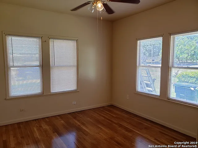 405 N Park Blvd — Photo 5
