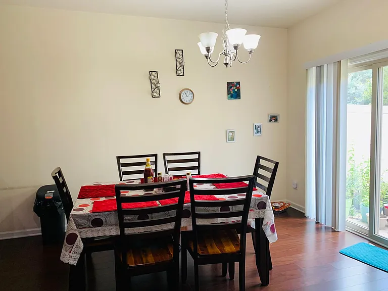 530 Whitworth Ln — Photo 30
