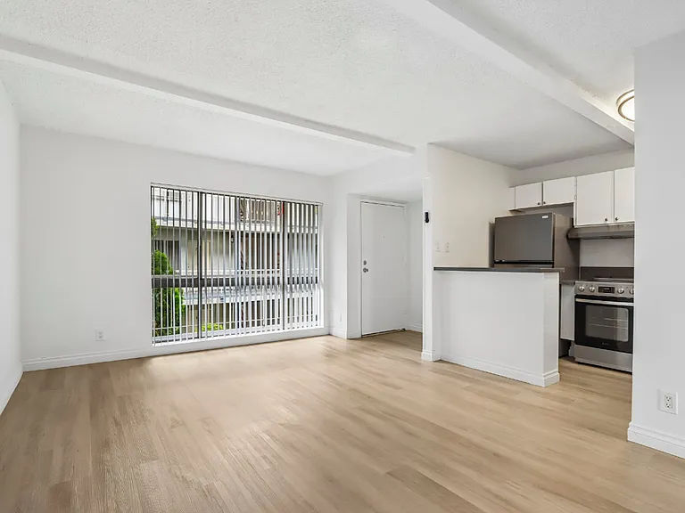 Sherman Garden Apts.. Gorgeous Newly Remodeled Apartments!! CALL NOW! — Photo 25