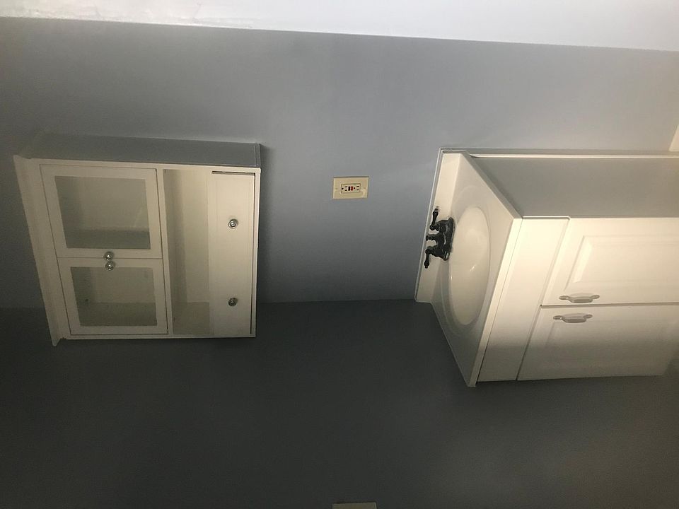 2nd image of 204 E 101st St