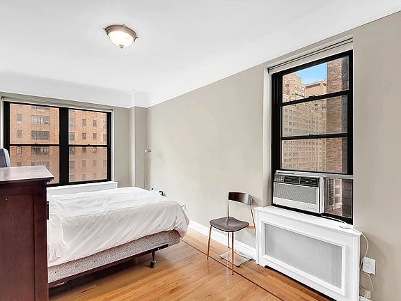 2nd image of 7 Park Ave APT 81