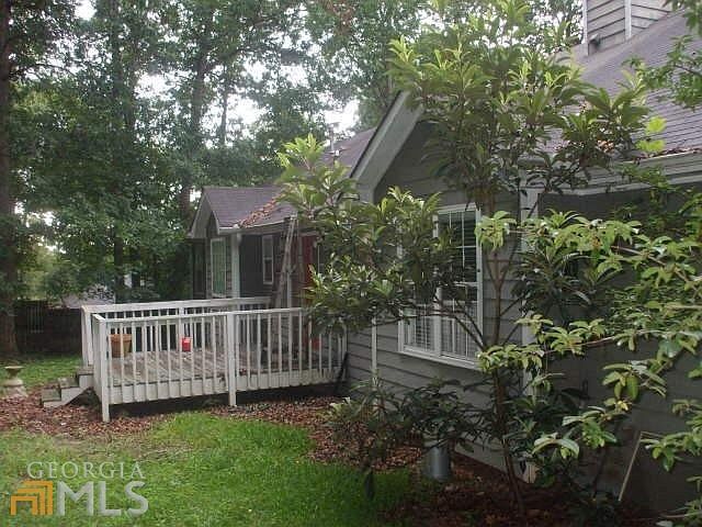 2nd image of 140 Briarcliff Pl