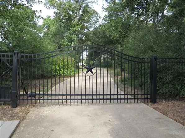 172 William Higgins Dr, Bastrop, TX 78602