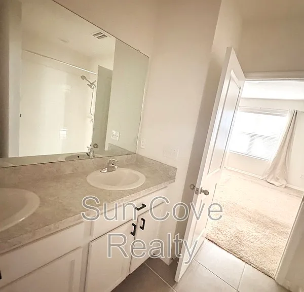3180 Suncoast Plains Dr — Photo 13