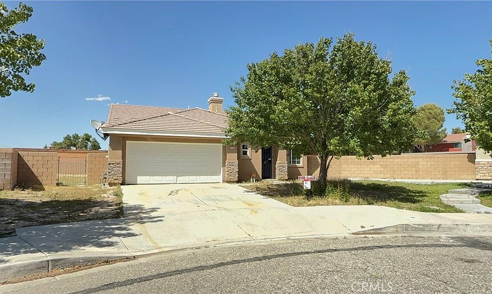 1st image of 555 Koufax Dr
