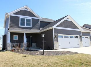1214 Fieldstone Dr, Savoy, IL 61874