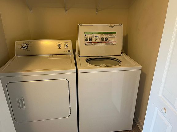 4th image of 329 Gaither Dr