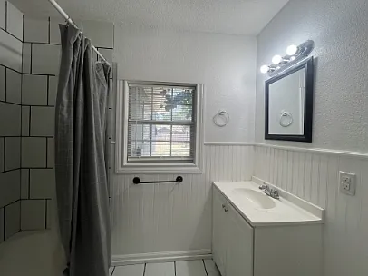 2809 Elgin Ave — Photo 12