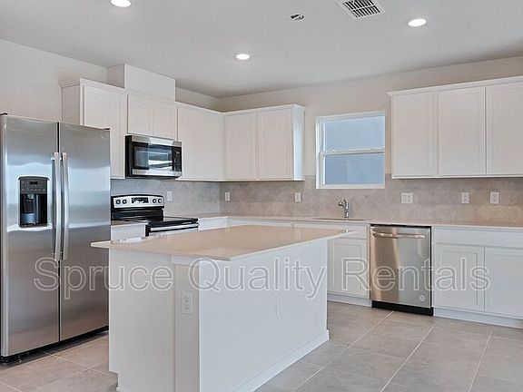 3rd image of 7726 Syracuse Dr