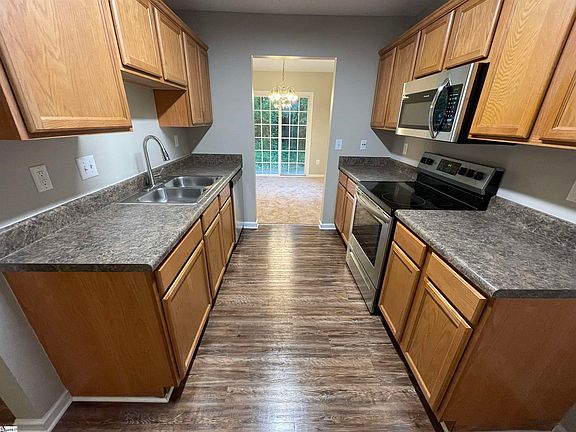 5th image of 6 Greensboro Ct