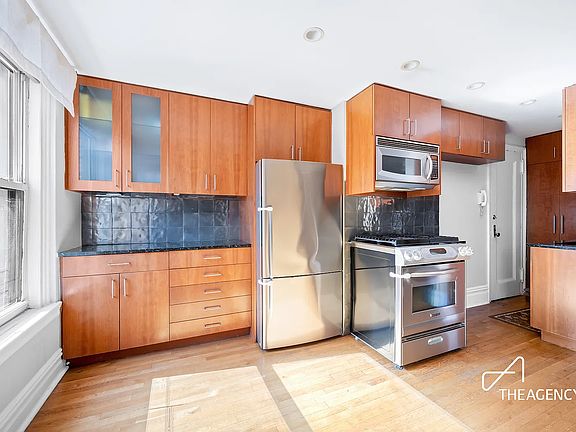 4th image of 230 W End Ave APT 11E