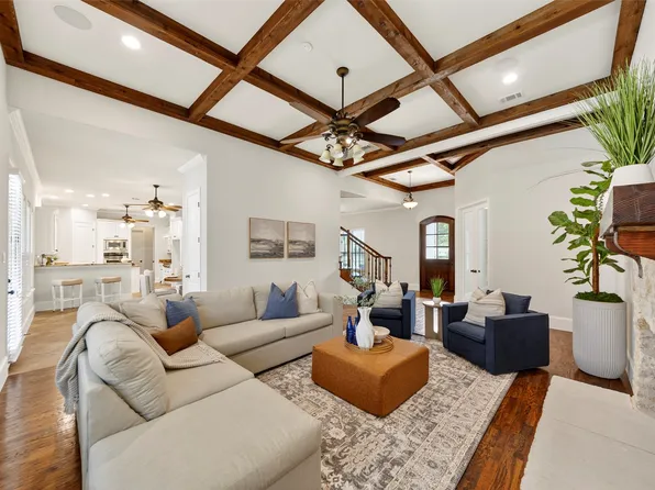 9515 Edith Ln, Dallas, TX 75220