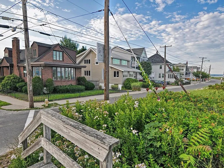 86 Fowler Ave — Photo 32