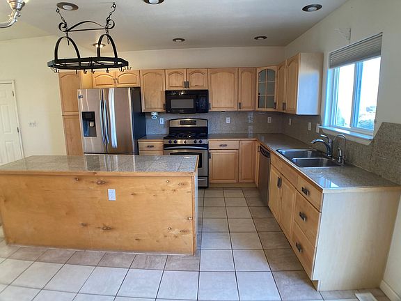 5th image of 1079 S Honeysuckle Dr
