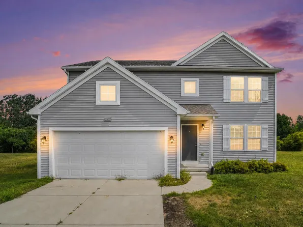 334 Saddlebrook Dr, Linden, MI 48451