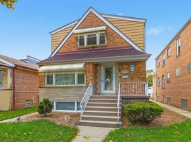 3840 S Wolcott Ave, Chicago, IL