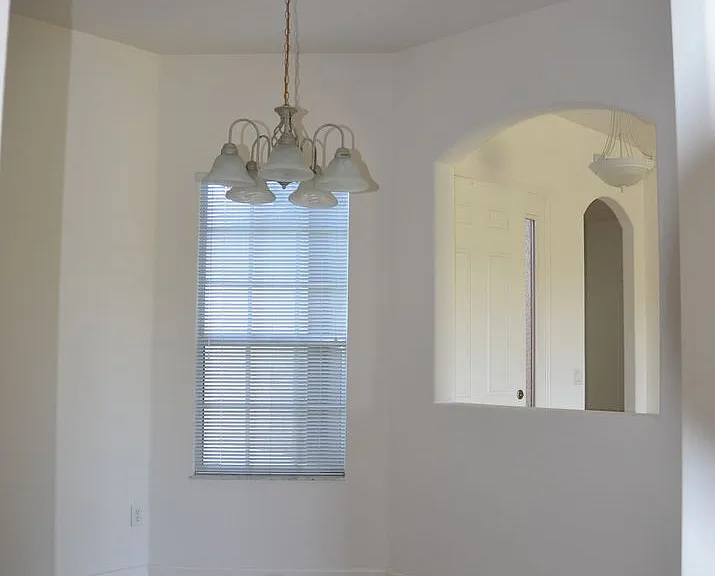 3205 Brookfield Dr — Photo 3