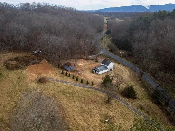 1099 Broadhead School Rd, Greenville, VA 24440