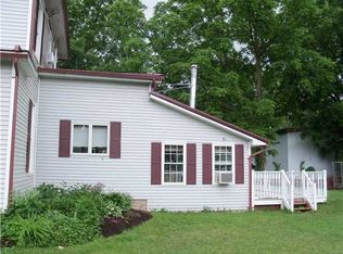 24 Hollister St, Dundee, NY 14837
