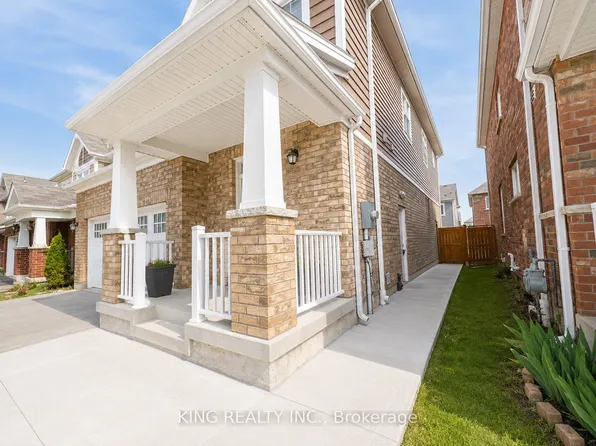 349 Grovehill Cres, Kitchener, ON N2R 0K8