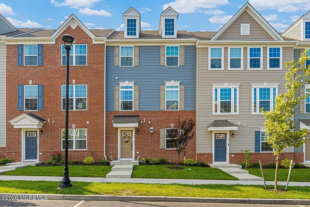 3 bed, 4.0 bath, 1911 sqft, $3,800 — Photo 1