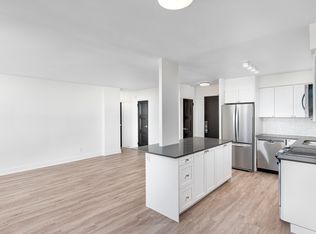 2465 Hurontario St #1308, Mississauga, ON L5A2G5