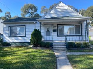 26051 Parkington St, Roseville, MI 48066