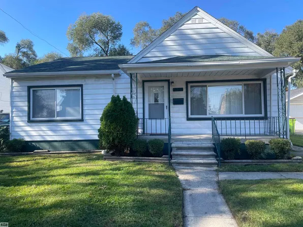 26051 Parkington St, Roseville, MI 48066