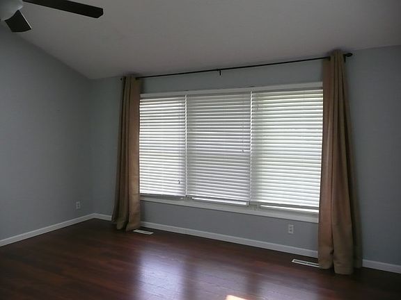 3rd image of 117 Anita Dr
