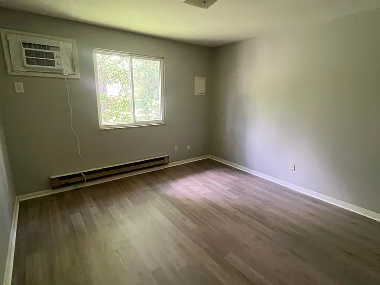 728 W Dixie St — Photo 6