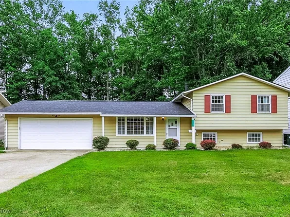 42954 Crestlane Dr, Elyria, OH 44035