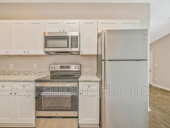 4th image of 6313 Summit Dr