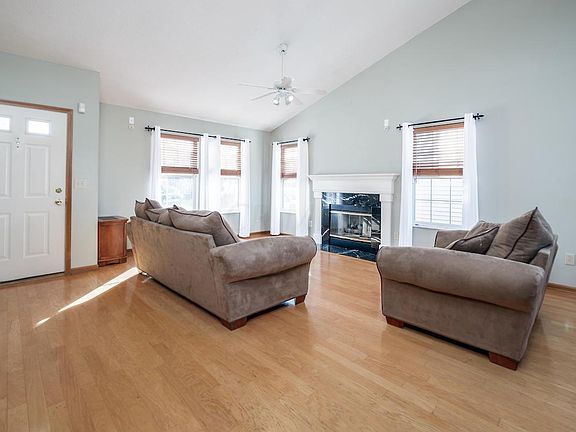 5th image of 6130 Woodsboro Dr