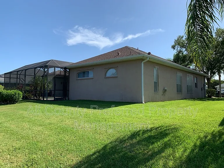1901 Thesy Dr — Photo 6