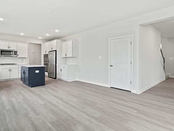 Open and airy gourmet kitchen