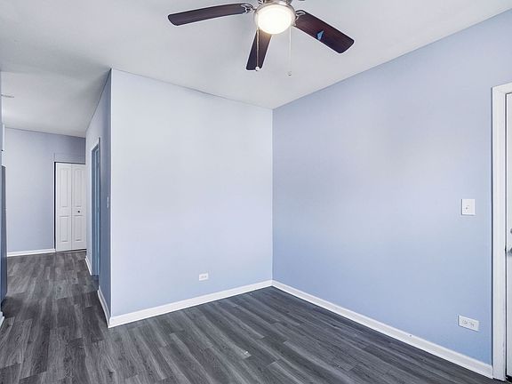 3rd image of 16 E 118th Pl