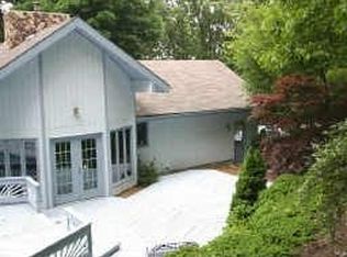 1 Overlook Ct, Newton, NJ 07860