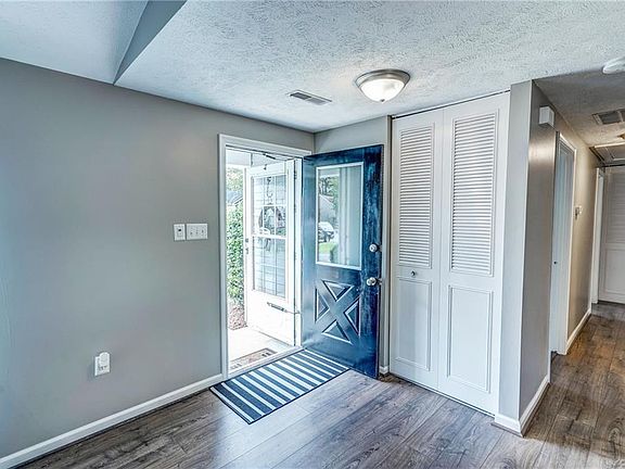 4th image of 4621 Halleys Cir