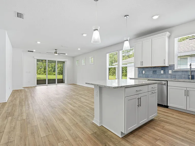 141 Wheatfield Ave — Photo 6