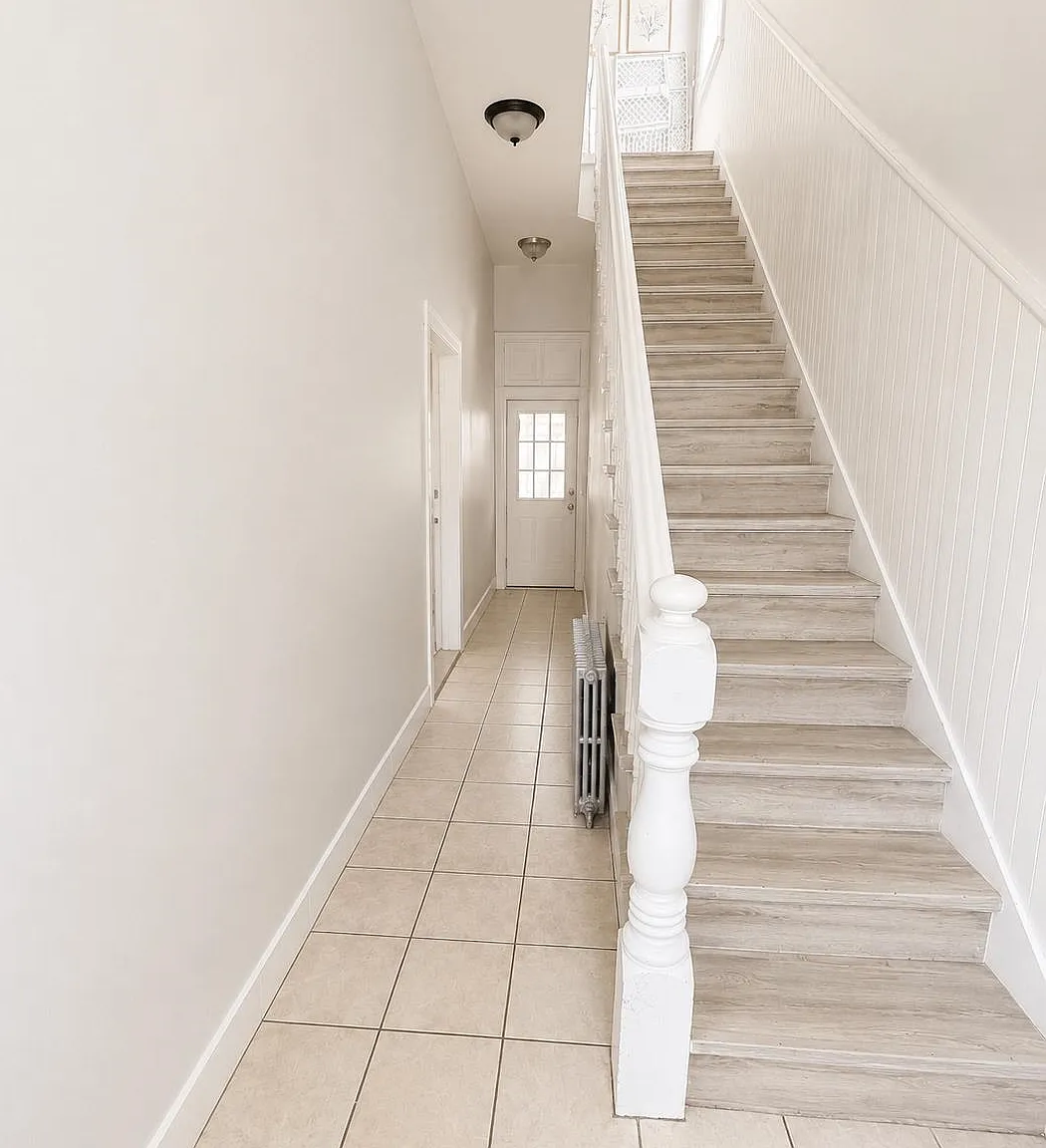 2 bed, 1.0 bath, $2,500 — Photo 2