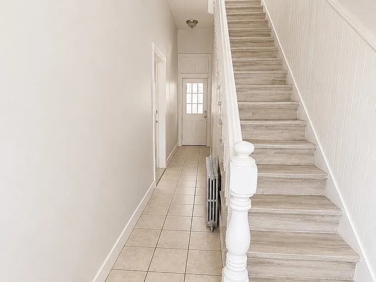 6806 Broadway #1 — Photo 2